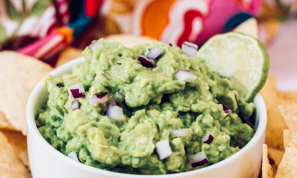 4 ingredient guacamole plant-based